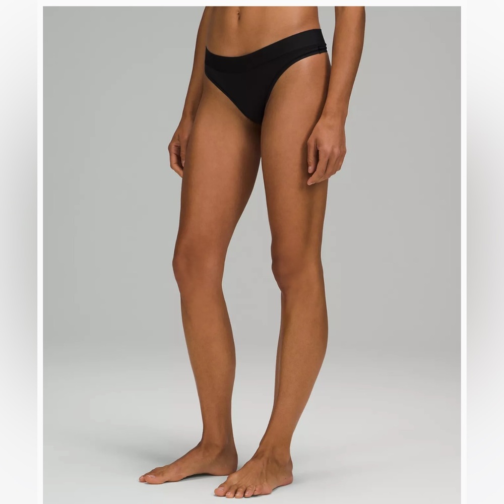 UnderEase Mid-Rise Thong Underwear NWT